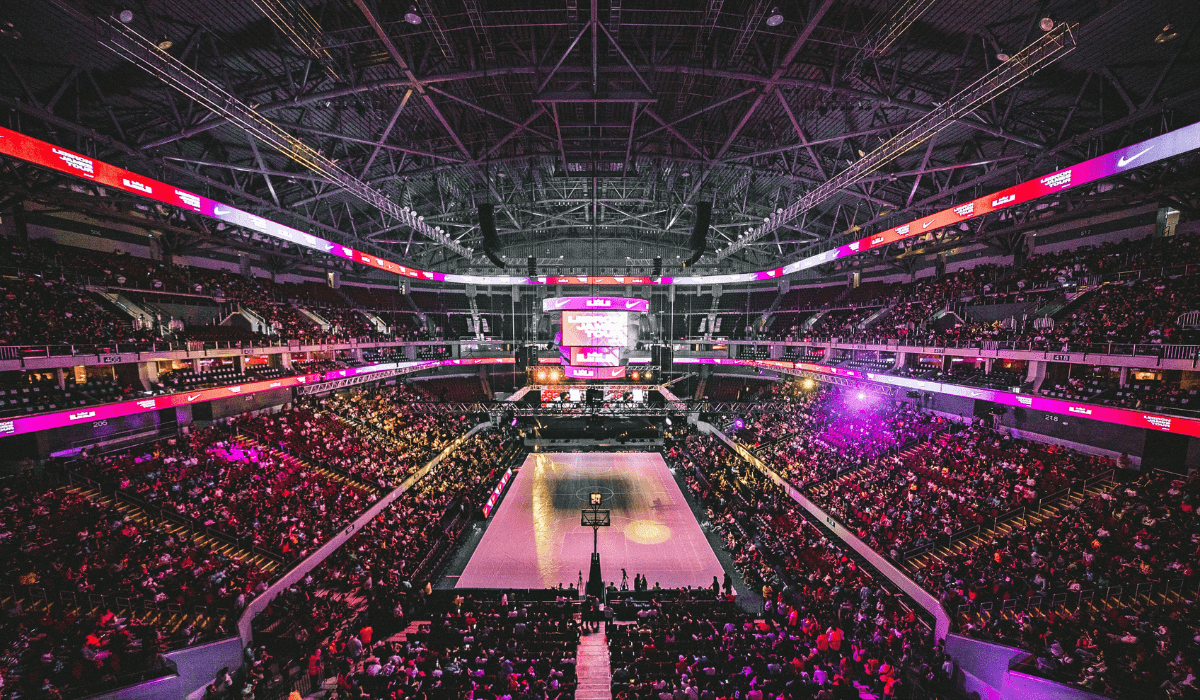 Sports & Entertainment